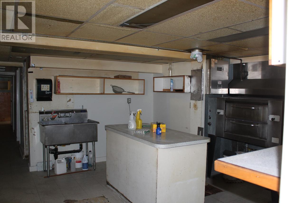 93 5th  Nw Avenue, Nakusp, British Columbia  V0G 1R0 - Photo 5 - 2459801