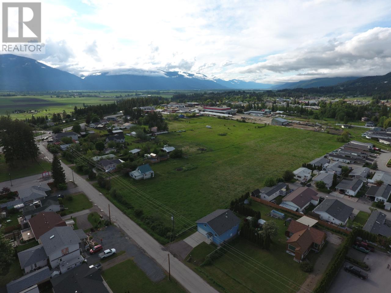 620 Devon Street, Creston, British Columbia  V0B 1G3 - Photo 4 - 2465620