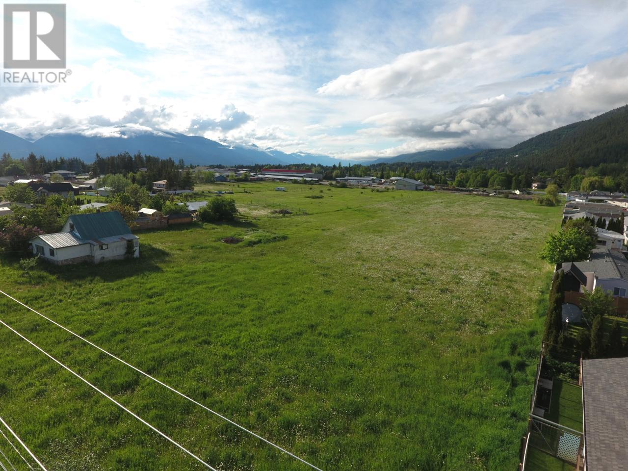620 Devon Street, Creston, British Columbia  V0B 1G3 - Photo 7 - 2465620