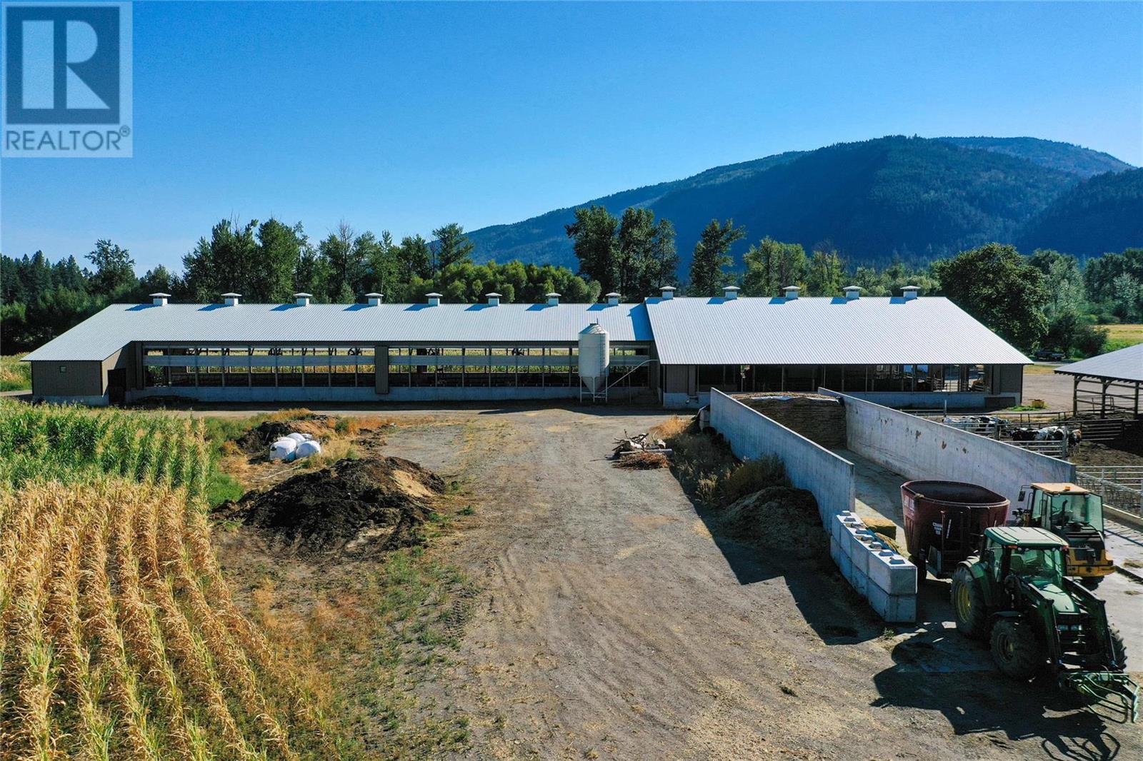 3807 Salmon River Road, Falkland, British Columbia  V0E 1W1 - Photo 30 - 10262008