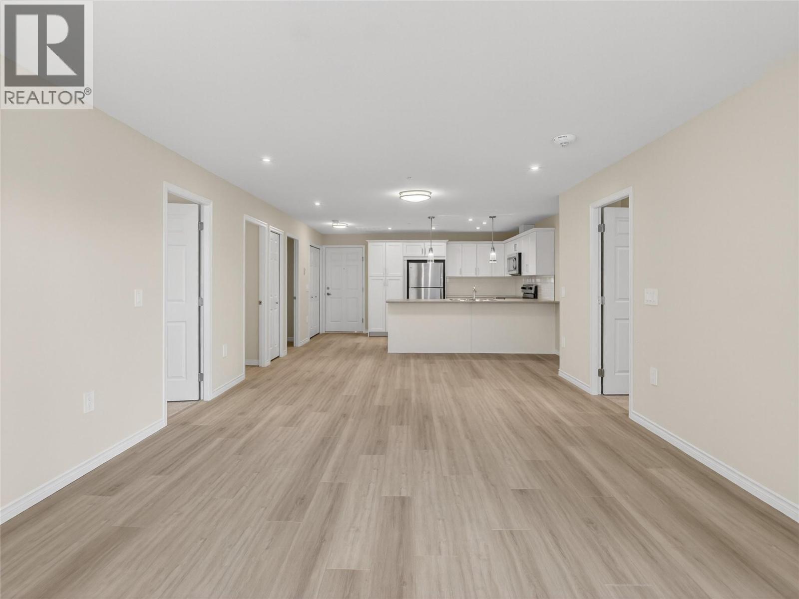 3362 Skaha Lake Road Unit# 604, Penticton, British Columbia  V2A 0J4 - Photo 5 - 197001