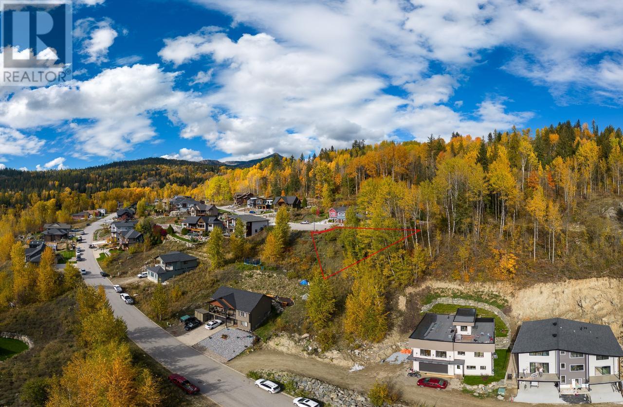 1021 Silvertip Road, Rossland, British Columbia  V0G 1Y0 - Photo 3 - 2470639