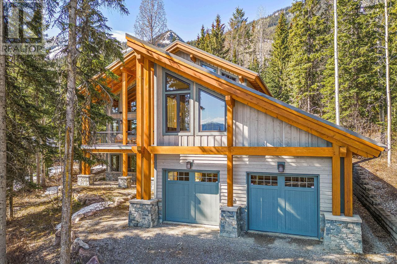 1602 Thompson Crescent, Golden, British Columbia  V0A 1H2 - Photo 1 - 2470740