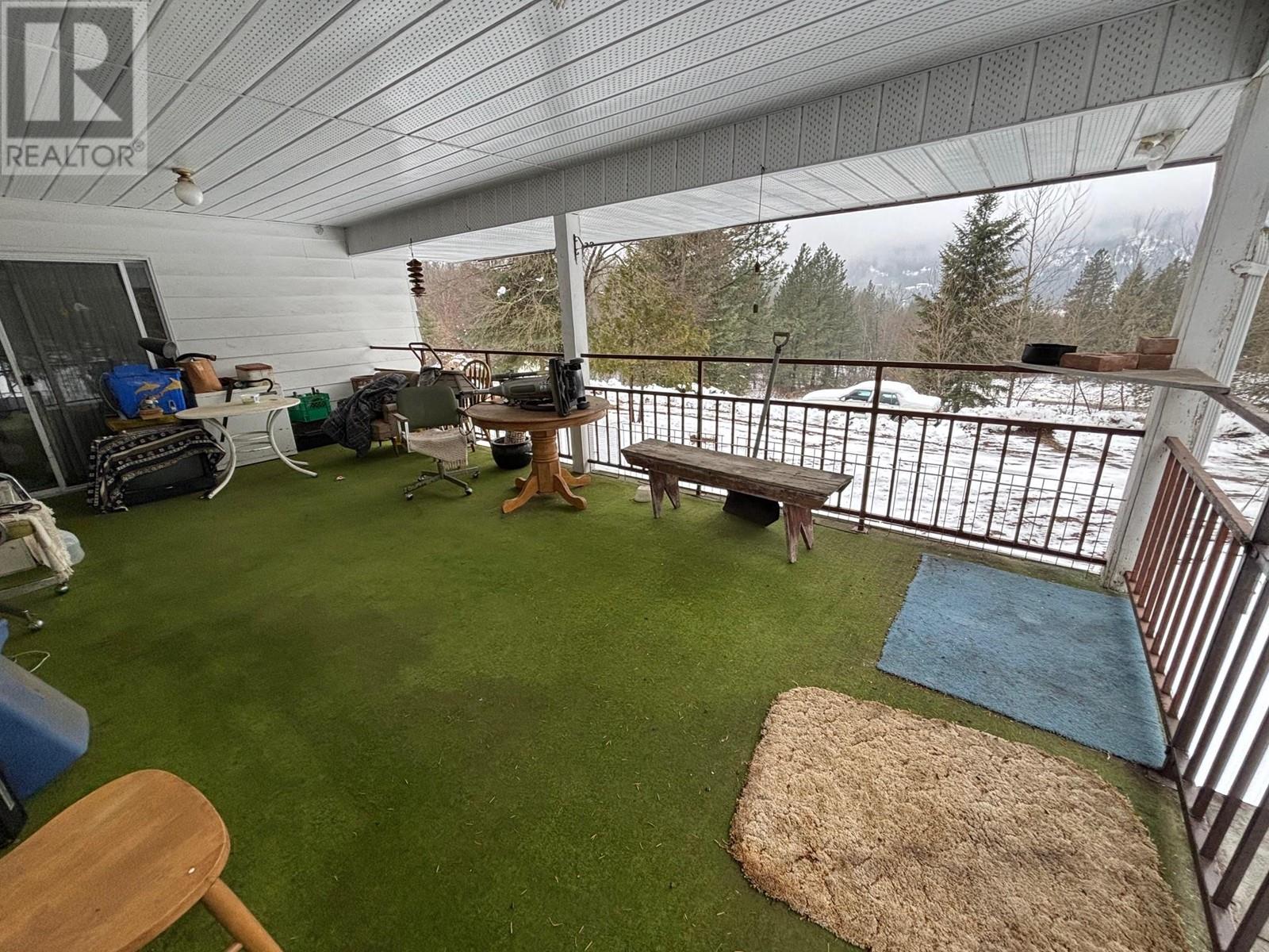 8870 Granby Road, Grand Forks, British Columbia  V0H 1H1 - Photo 2 - 2471040