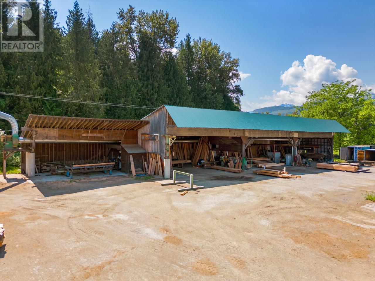 209 Lardeau River Road, Lardeau, British Columbia  V0G 1N0 - Photo 30 - 2471146