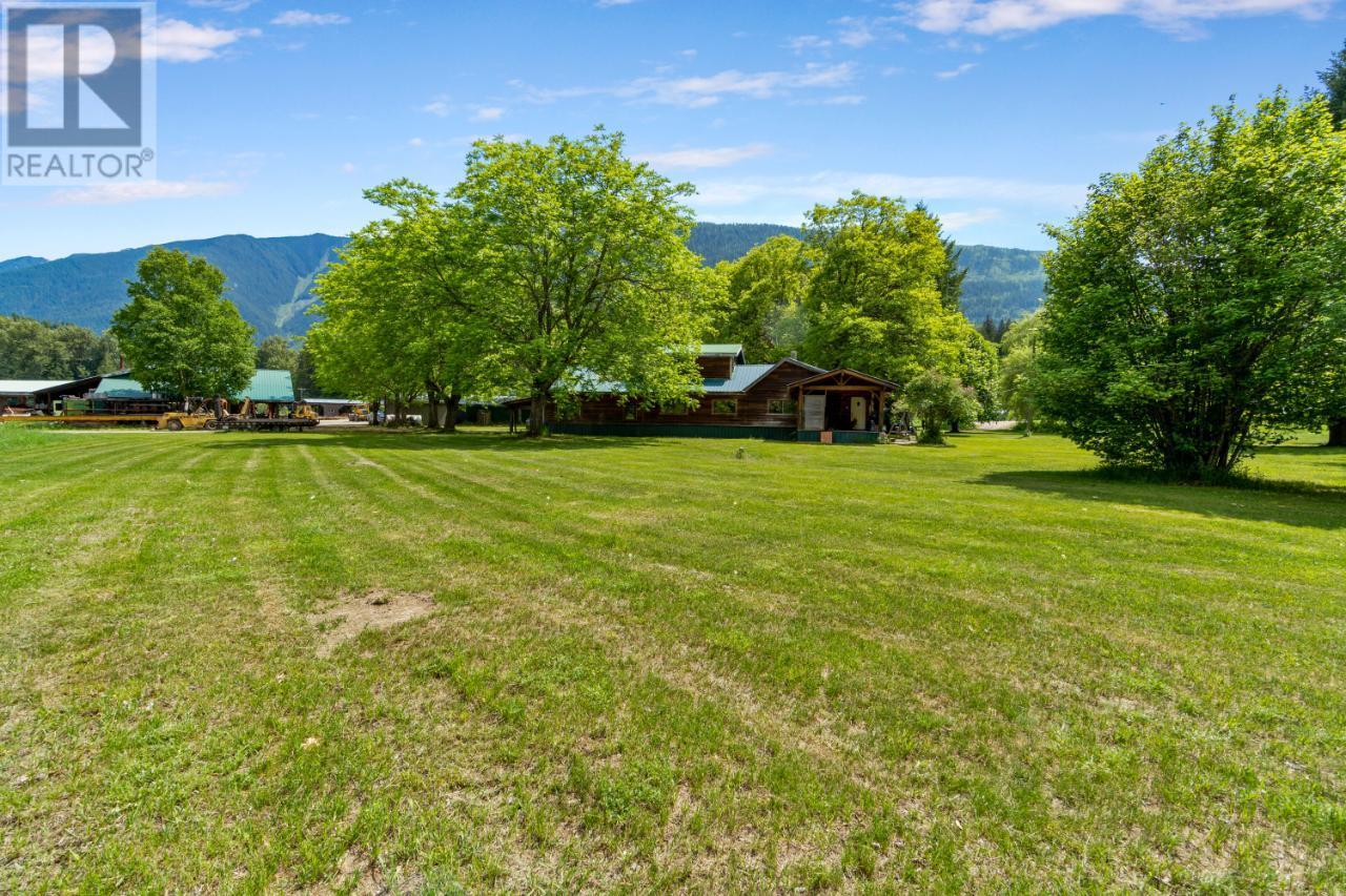 209 Lardeau River Road, Lardeau, British Columbia  V0G 1N0 - Photo 7 - 2471146