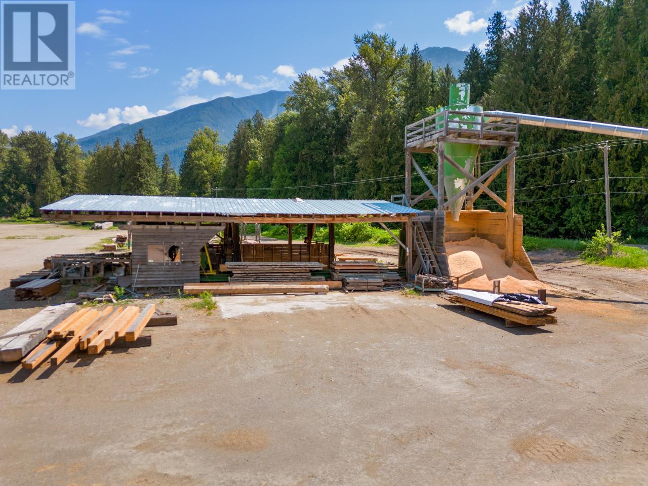 209 Lardeau River Road, Meadow Creek, British Columbia  V0G 1N0 - Photo 14 - 2471147