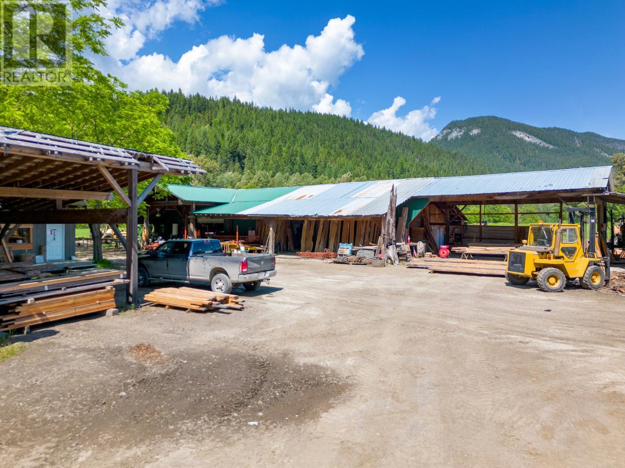 209 Lardeau River Road, Meadow Creek, British Columbia  V0G 1N0 - Photo 18 - 2471147