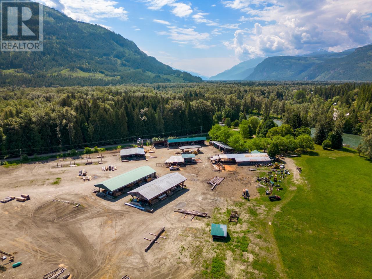 209 Lardeau River Road, Meadow Creek, British Columbia  V0G 1N0 - Photo 4 - 2471147