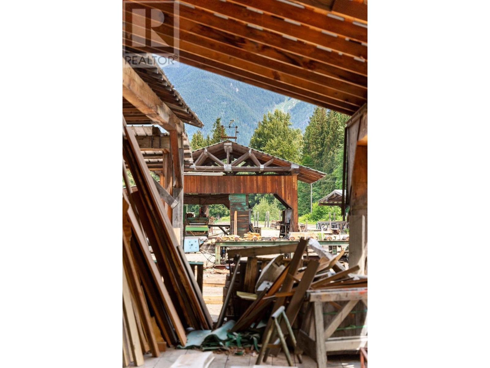 209 Lardeau River Road, Meadow Creek, British Columbia  V0G 1N0 - Photo 49 - 2471147