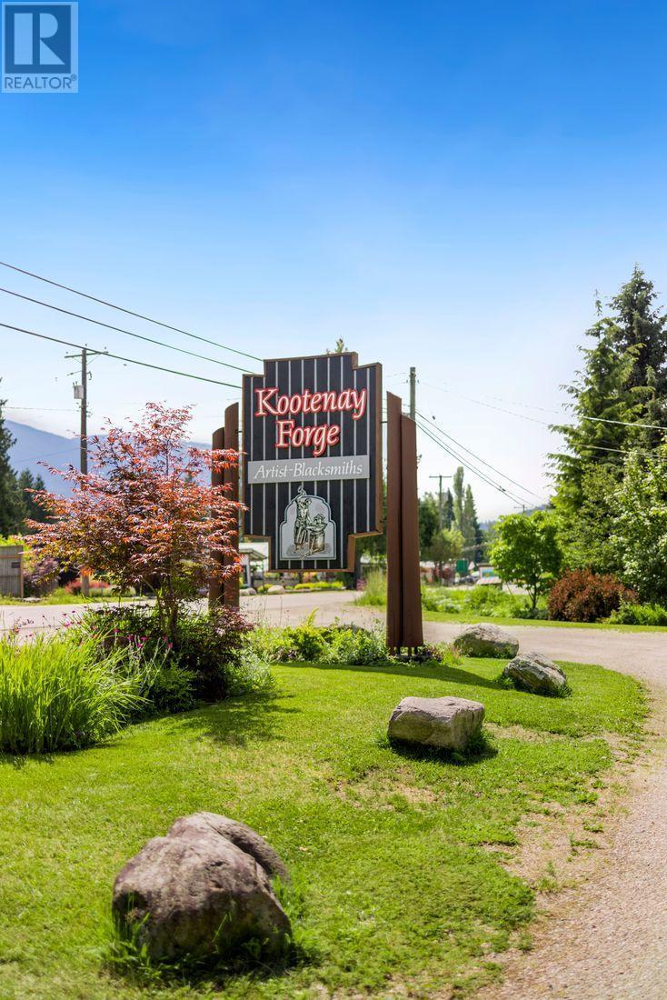 16095 3a Highway, Crawford Bay, British Columbia  V0B 1E0 - Photo 13 - 2471811