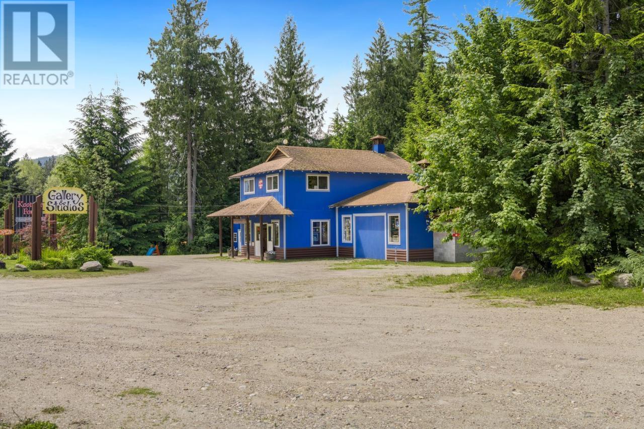 16095 3a Highway, Crawford Bay, British Columbia  V0B 1E0 - Photo 2 - 2471811