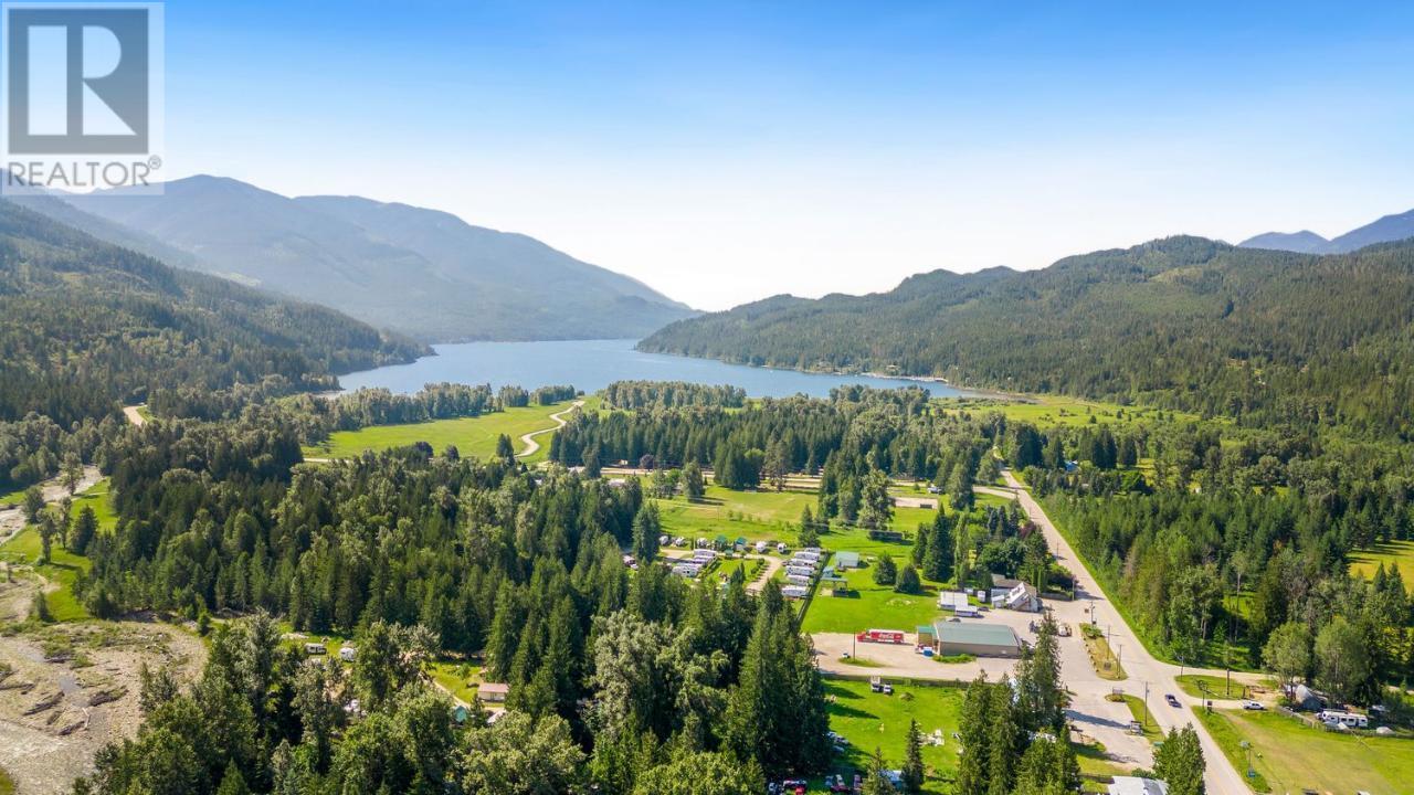 16095 3a Highway, Crawford Bay, British Columbia  V0B 1E0 - Photo 54 - 2471811