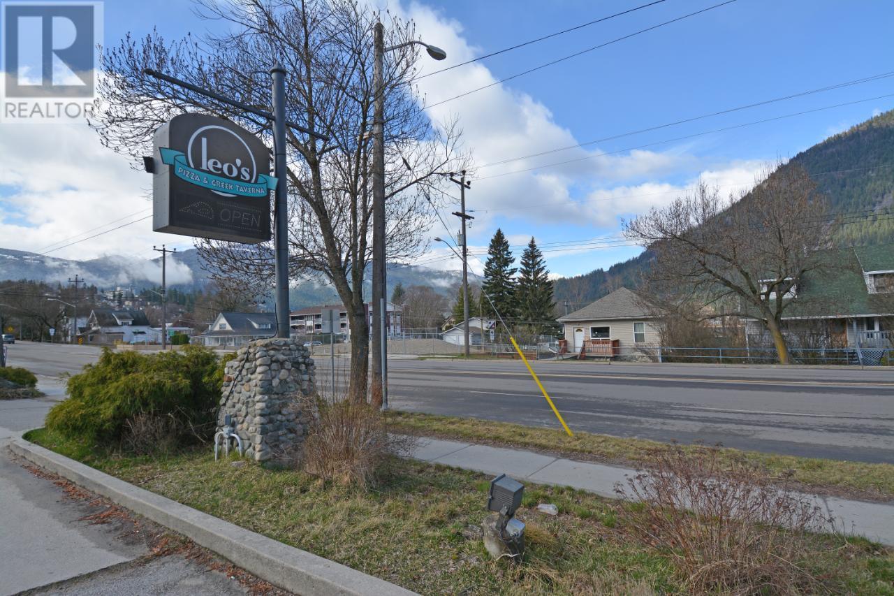 712 Nelson Avenue, Nelson, British Columbia  V1L 2N7 - Photo 21 - 2472075