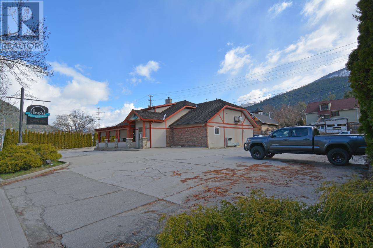 712 Nelson Avenue, Nelson, British Columbia  V1L 2N7 - Photo 24 - 2472075