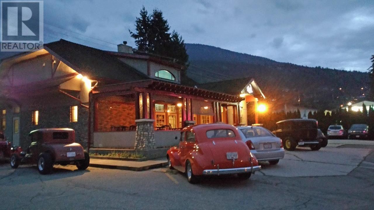 712 Nelson Avenue, Nelson, British Columbia  V1L 2N7 - Photo 6 - 2472075