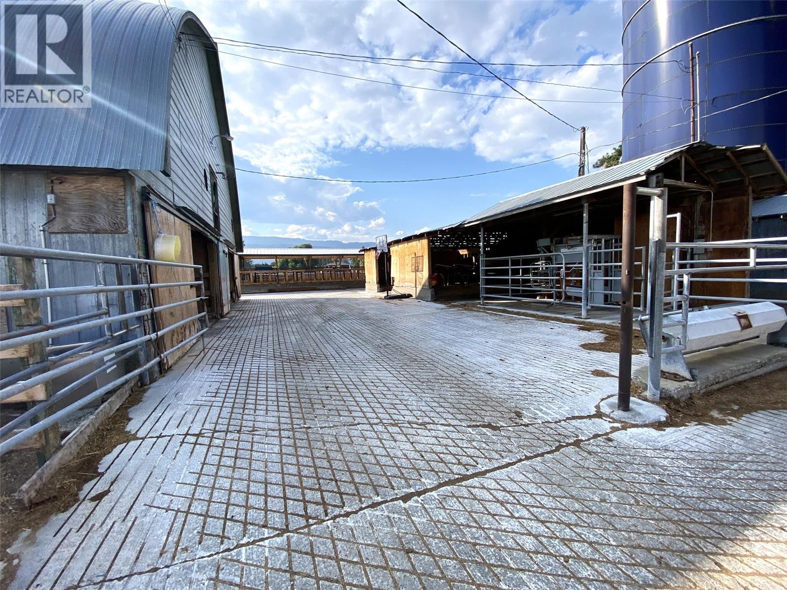 118 Enderby-Grindrod Road, Enderby, British Columbia  V0E 1V0 - Photo 15 - 10283431