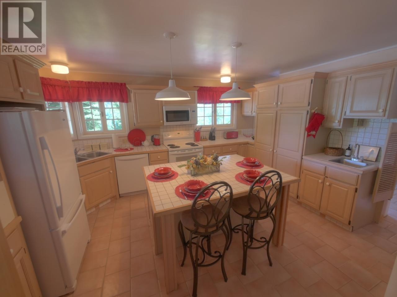 3531 Keiran Road, Nelson, British Columbia  V1L 6T2 - Photo 5 - 2473250