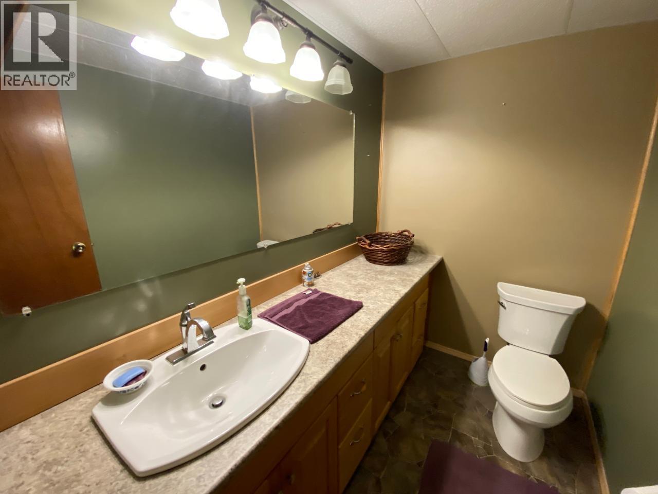 3711 212 Road, Dawson Creek, British Columbia  V1G 4E7 - Photo 23 - 201414