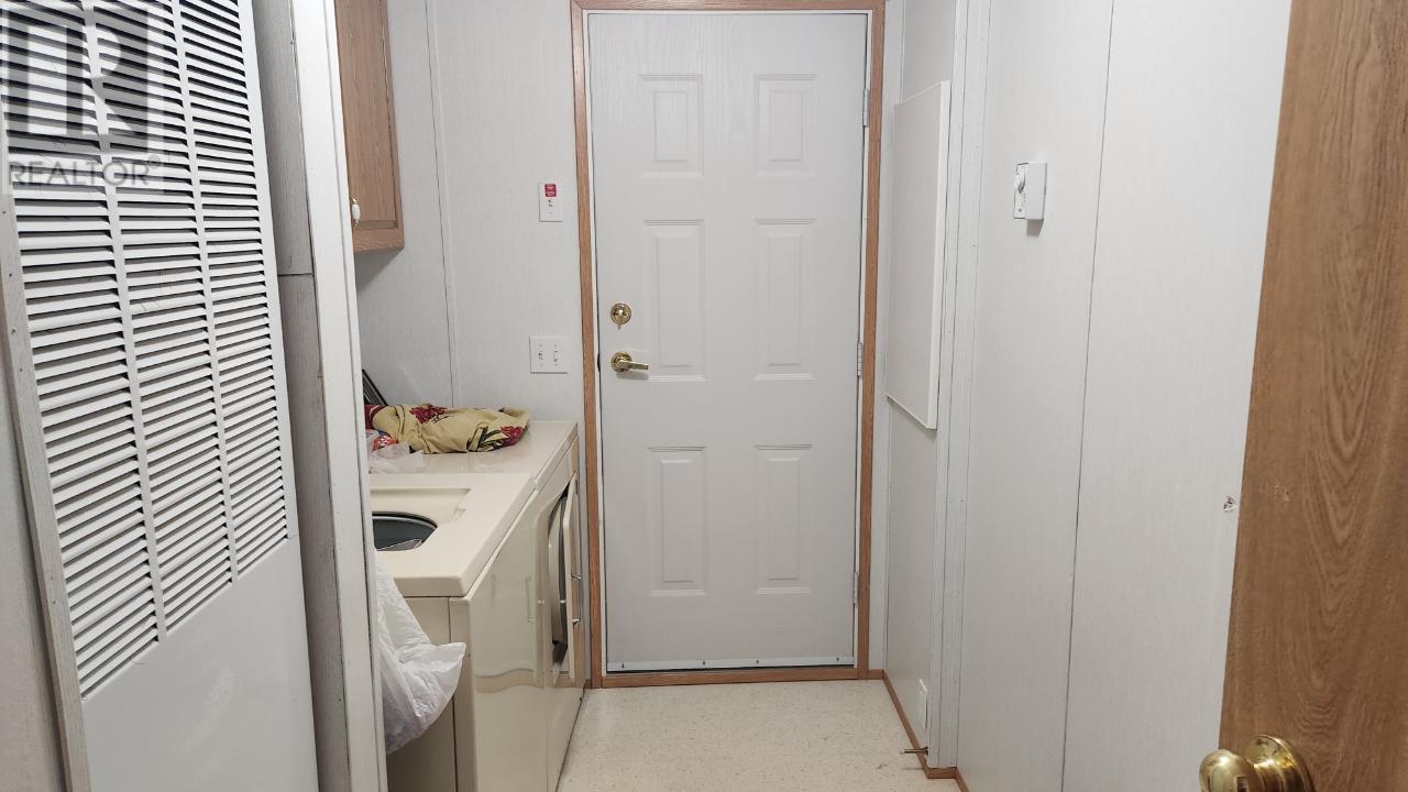 1518 Hwy 3a Unit# 1, Out Of Area, British Columbia  V0X 1N6 - Photo 10 - 201416
