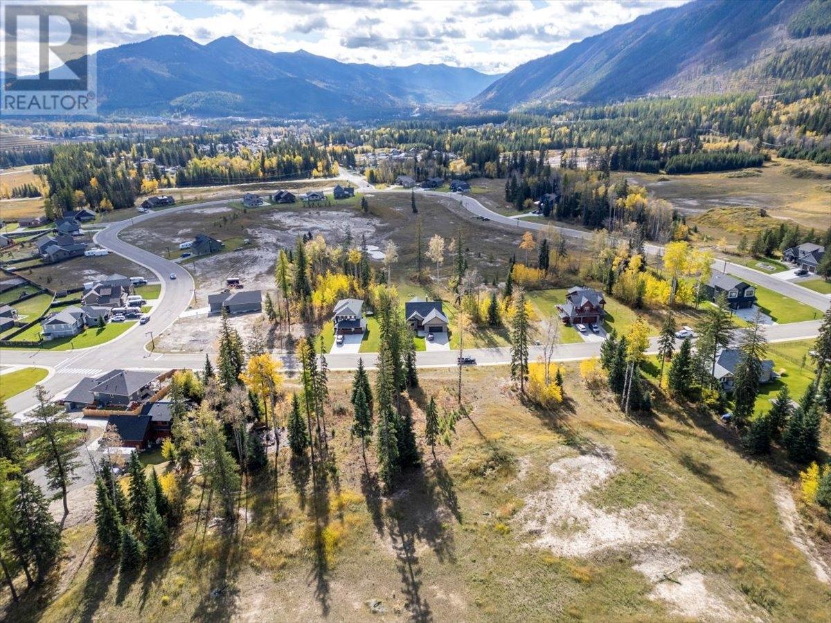 2268 Black Hawk Drive, Sparwood, British Columbia  V0B 2G2 - Photo 9 - 2473658