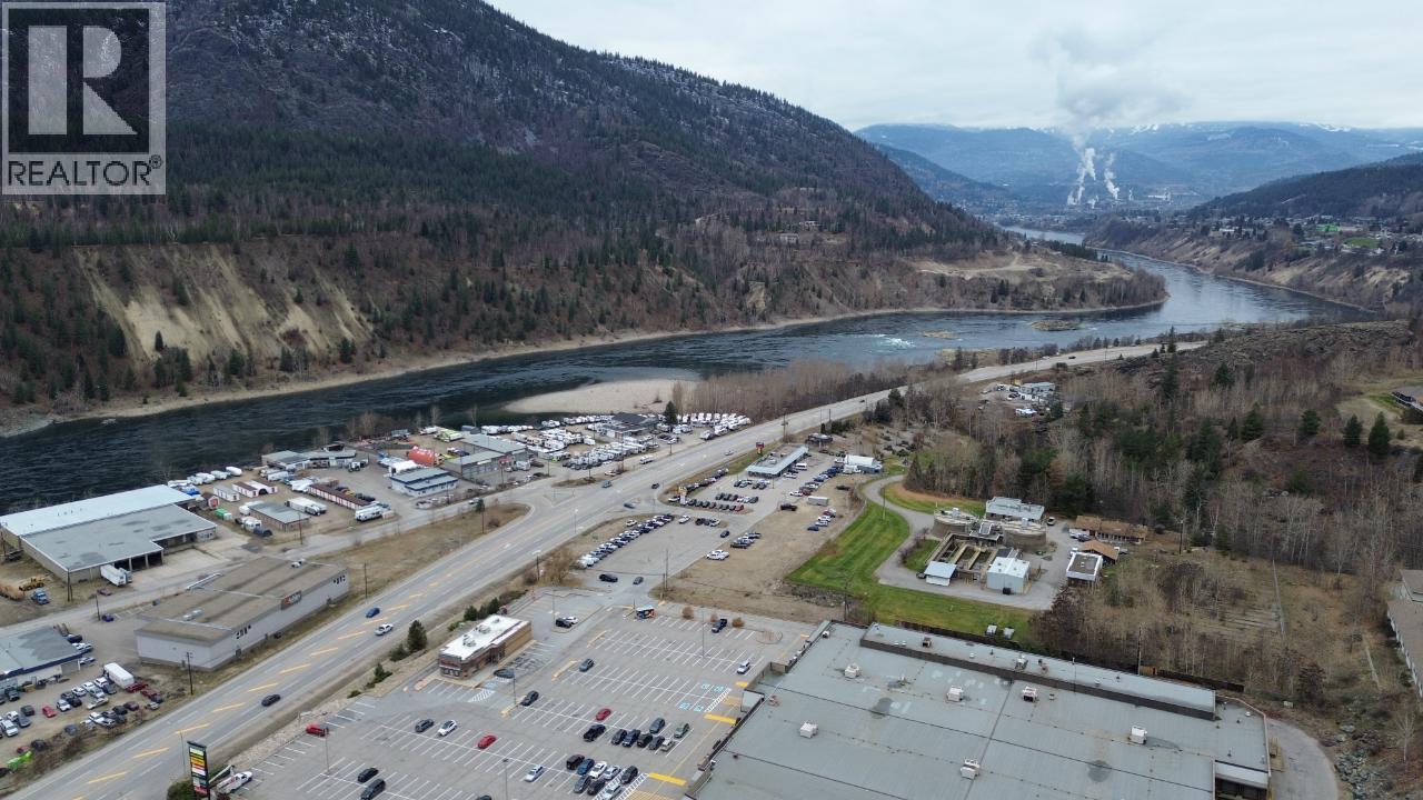 8195 Old Waneta Road, Trail, British Columbia  V1R 4W9 - Photo 6 - 2474050