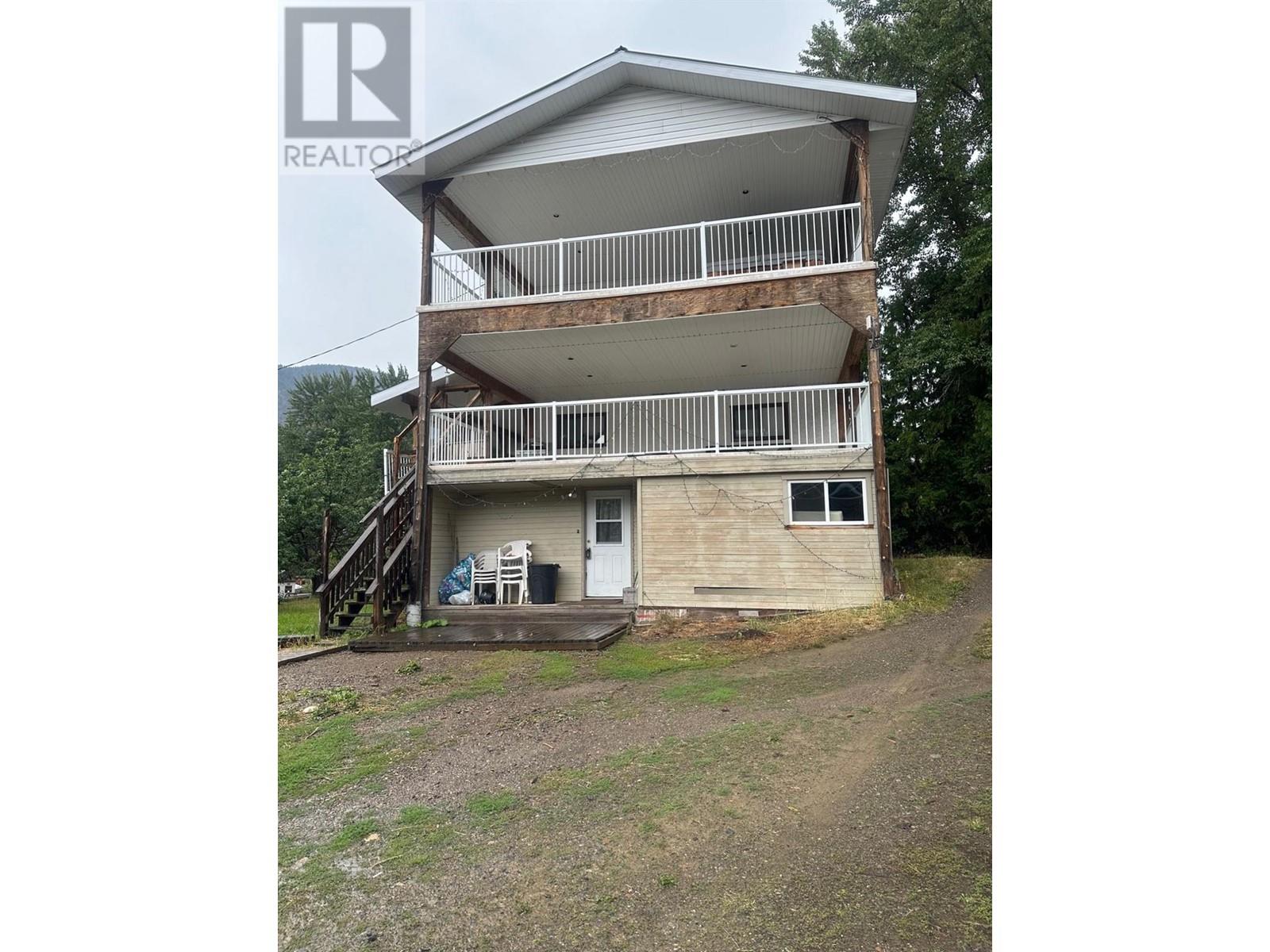 319 Newman Street, Kitchener, British Columbia  V0B 1W1 - Photo 3 - 2474325