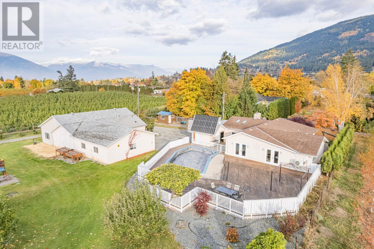 2819 Erickson Road, Erickson, British Columbia  V0B 1G1 - Photo 1 - 2474485