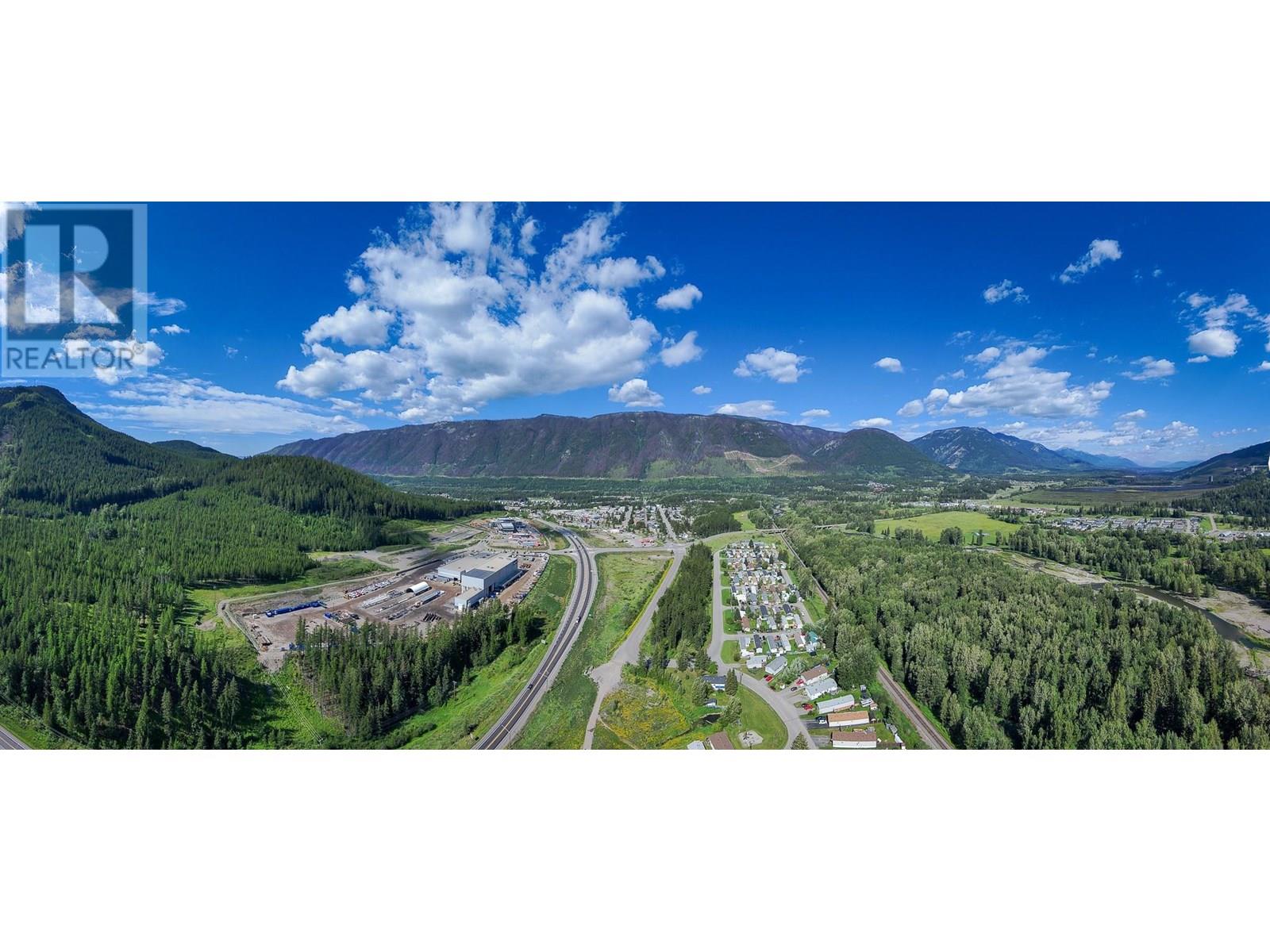 101 Aspen Drive Unit# A, Sparwood, British Columbia  V0B 1G0 - Photo 21 - 2474553