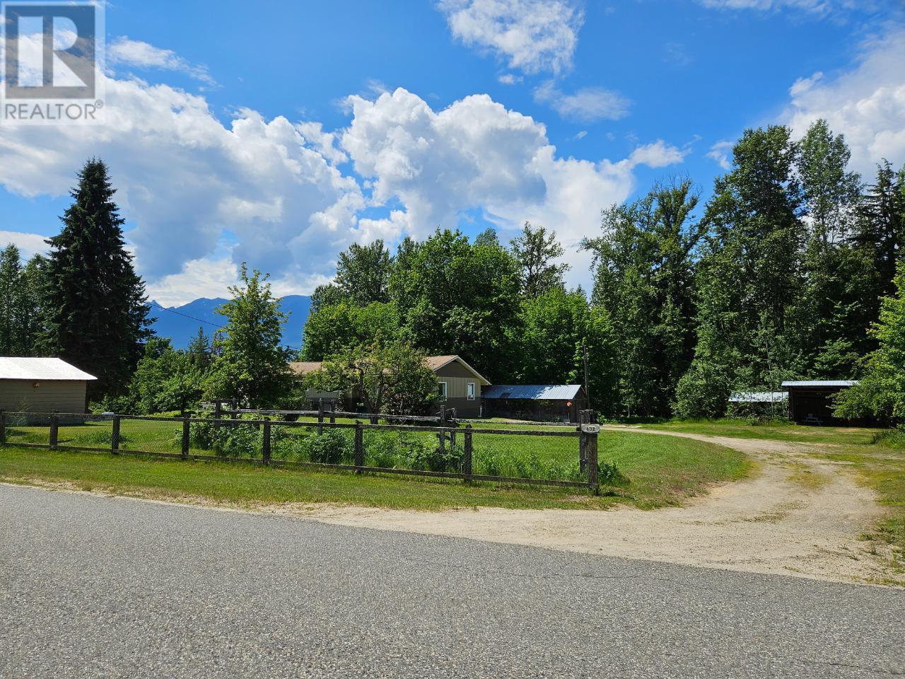 432 Alexander Road, Nakusp, British Columbia  V0G 1R1 - Photo 3 - 2474563