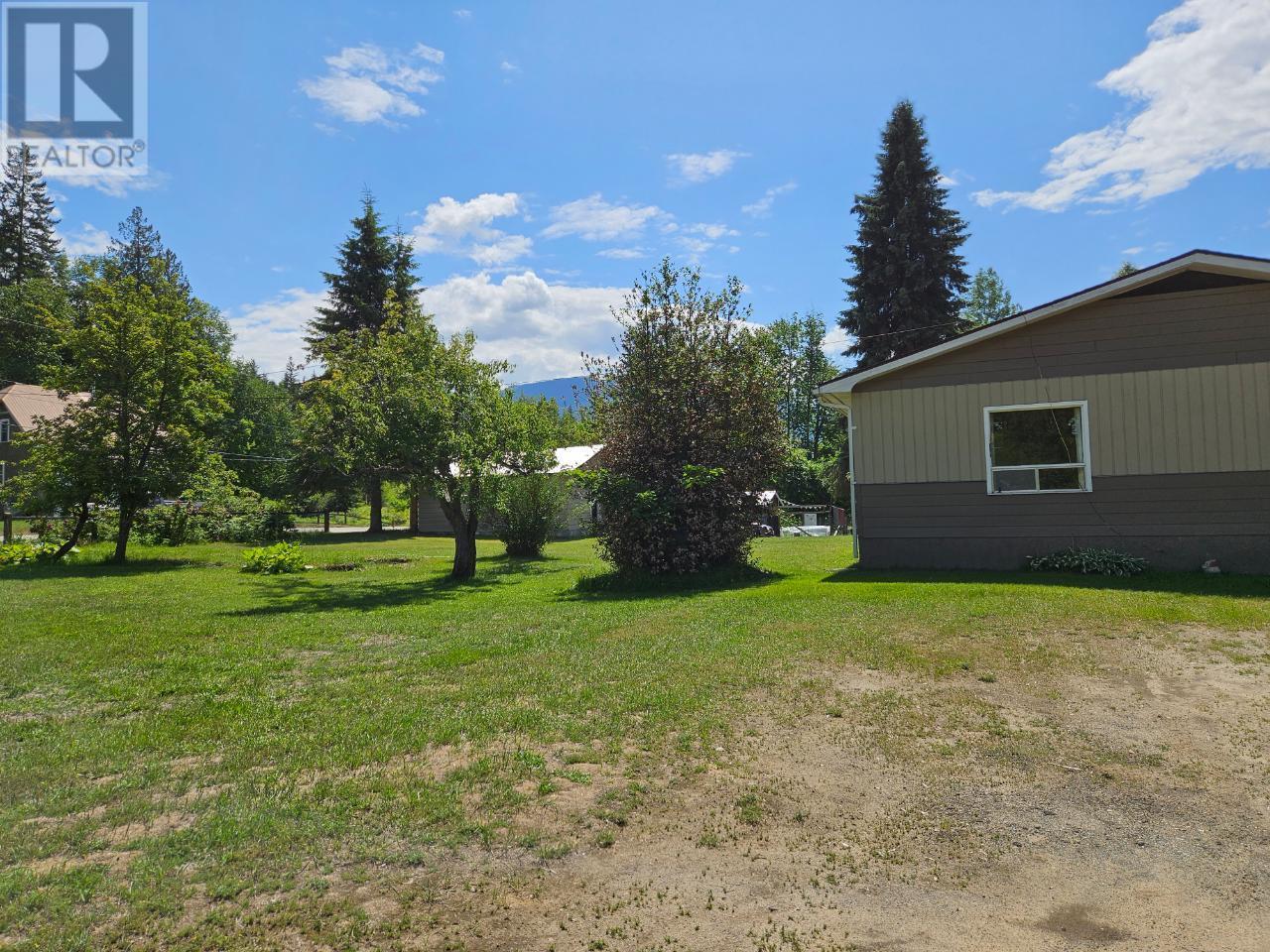 432 Alexander Road, Nakusp, British Columbia  V0G 1R1 - Photo 32 - 2474563