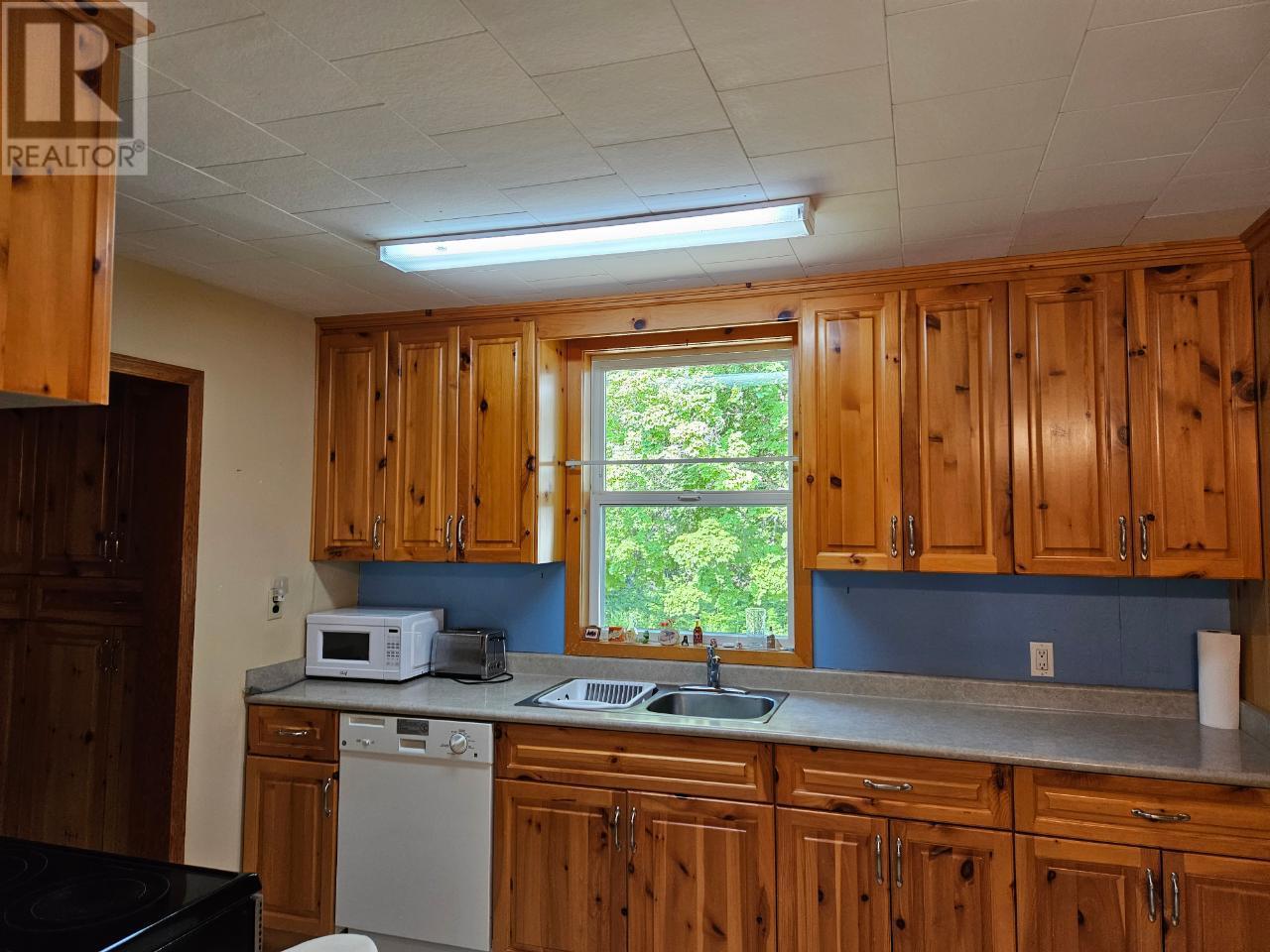 432 Alexander Road, Nakusp, British Columbia  V0G 1R1 - Photo 7 - 2474563