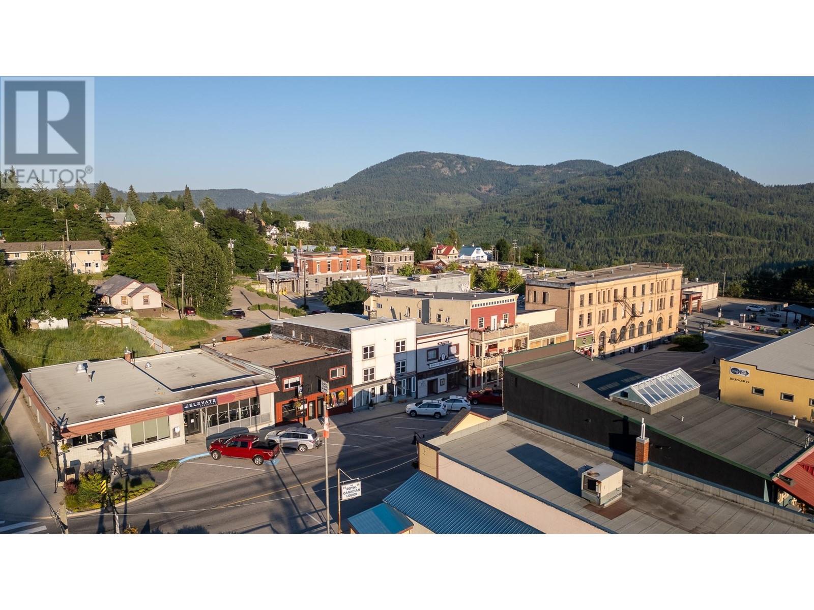 2080 Washington Street, Rossland, British Columbia  V0G 1Y0 - Photo 14 - 2474569