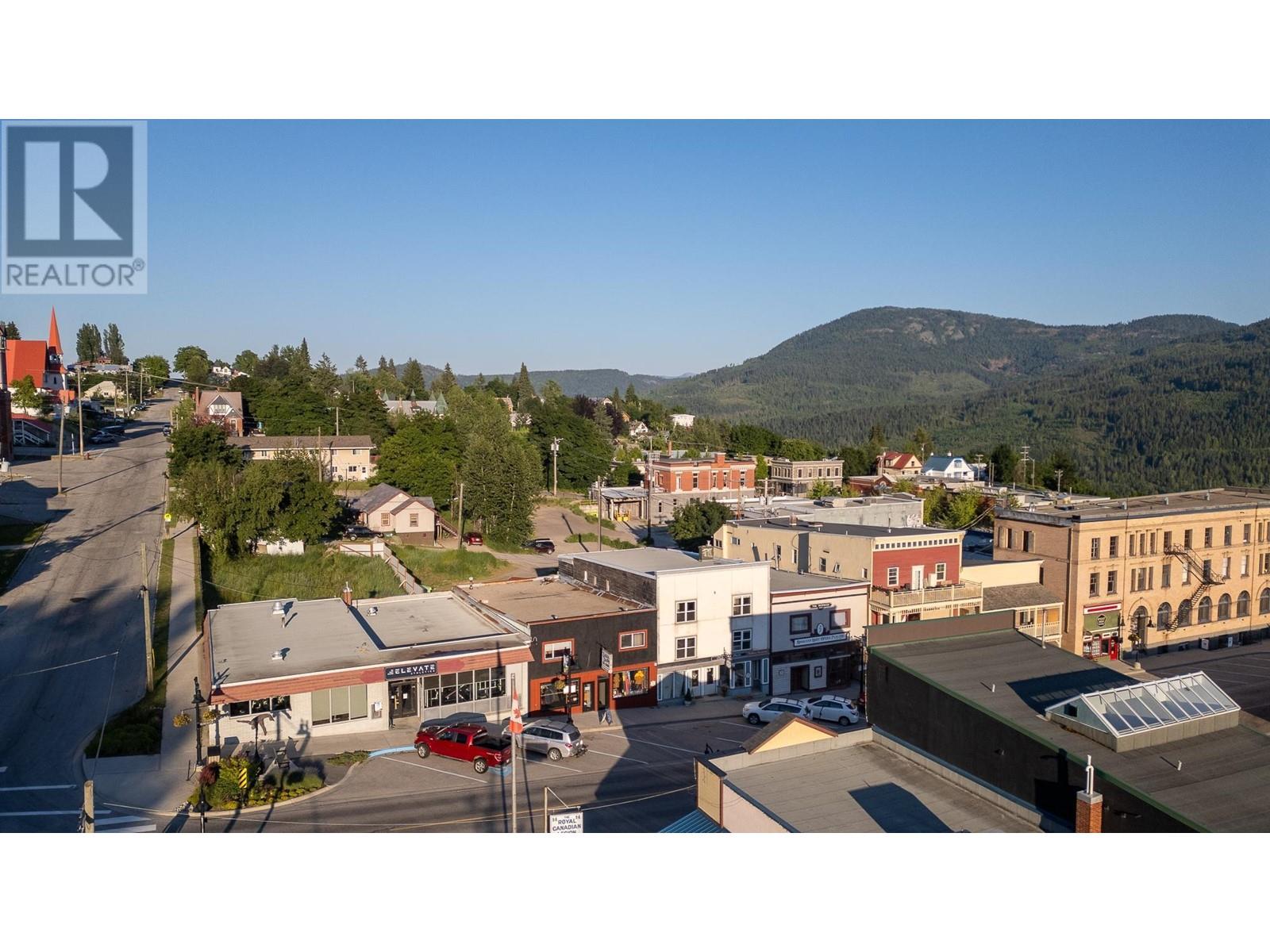2080 Washington Street, Rossland, British Columbia  V0G 1Y0 - Photo 28 - 2474569