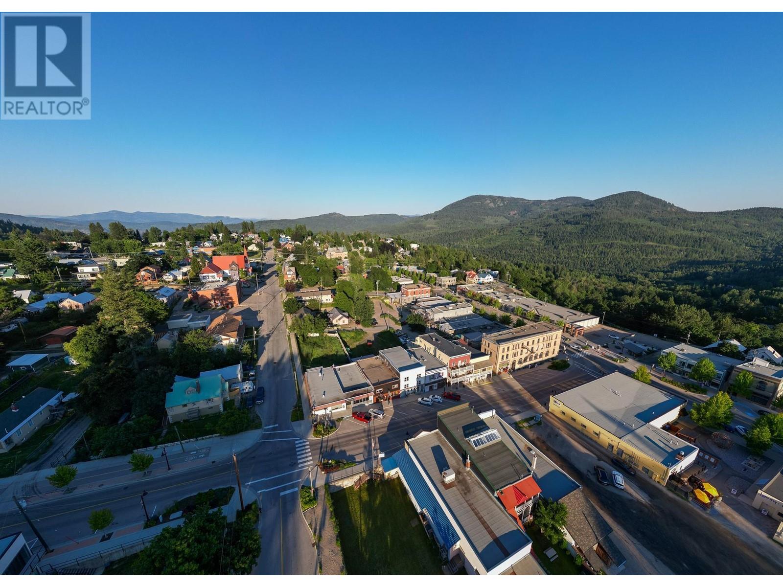 2080 Washington Street, Rossland, British Columbia  V0G 1Y0 - Photo 31 - 2474569