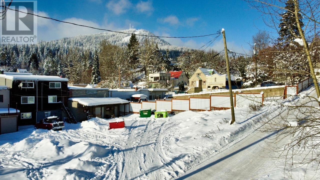 2080 Washington Street, Rossland, British Columbia  V0G 1Y0 - Photo 42 - 2474569