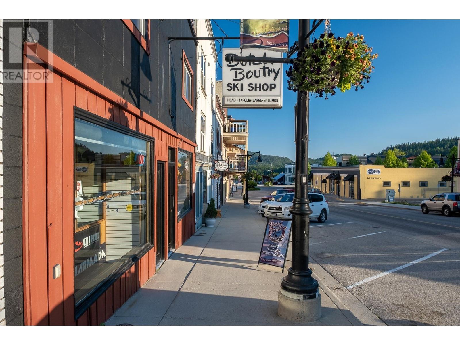 2080 Washington Street, Rossland, British Columbia  V0G 1Y0 - Photo 8 - 2474569