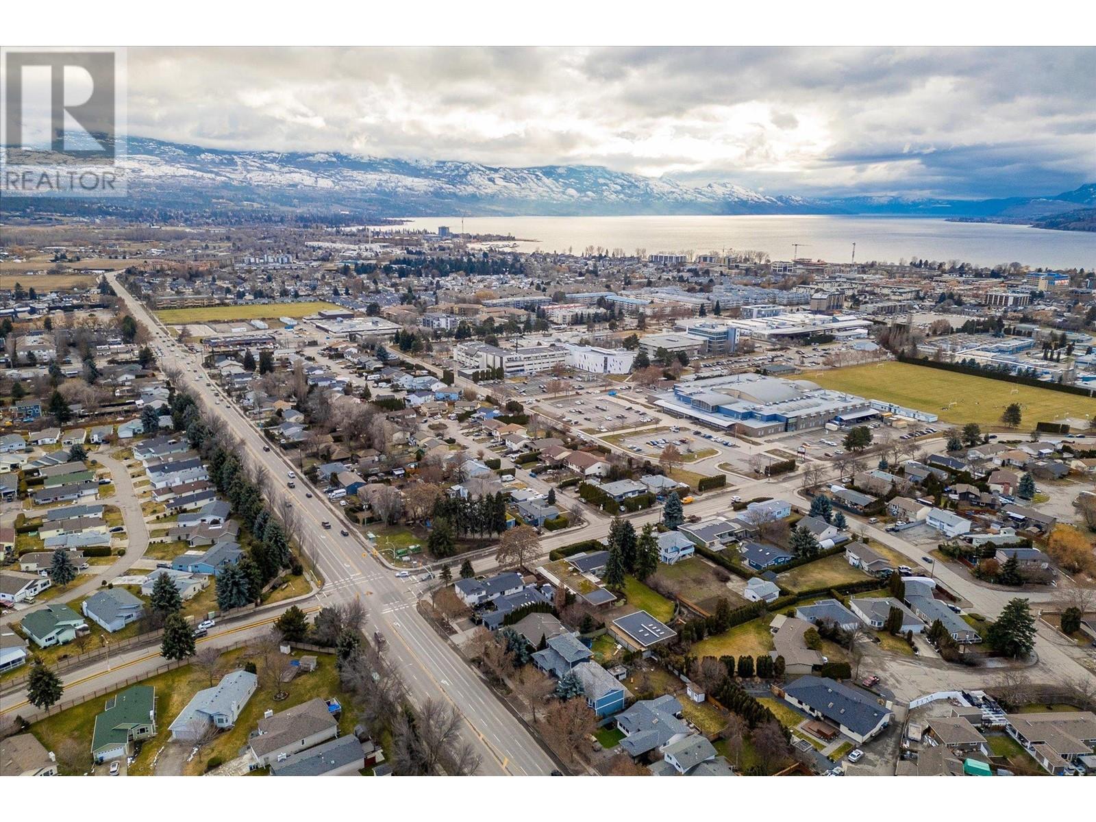 1198 Raymer Avenue, Kelowna, British Columbia  V1Y 5A1 - Photo 11 - 10305115