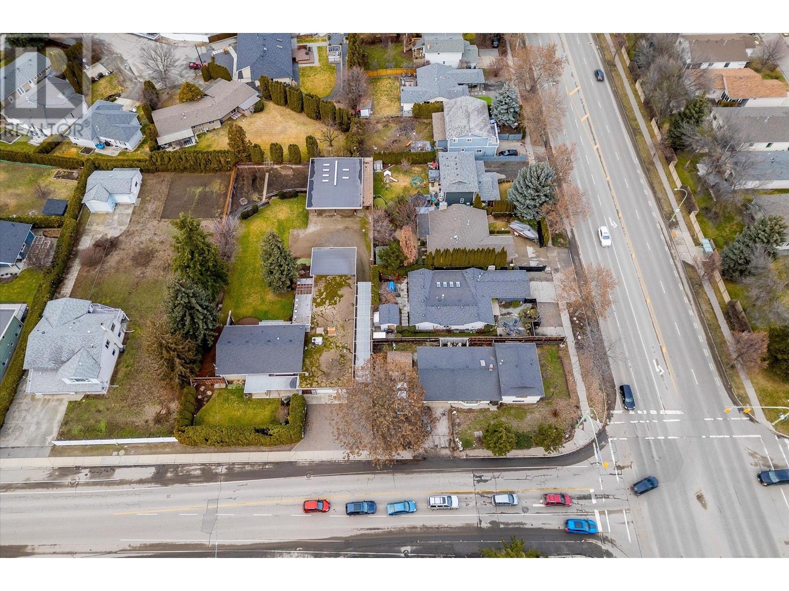 1198 Raymer Avenue, Kelowna, British Columbia  V1Y 5A1 - Photo 5 - 10305115