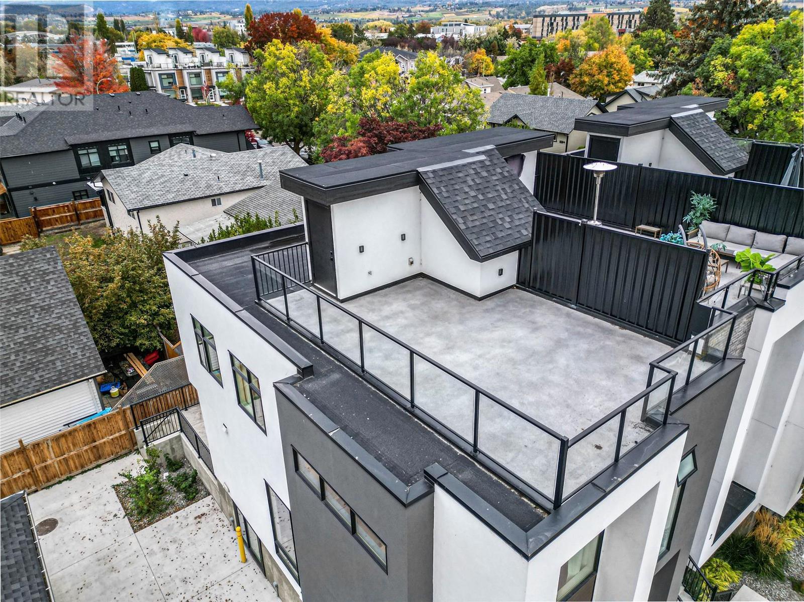 2825 Richter Street Unit# 2, Kelowna, British Columbia  V1Y 2R6 - Photo 3 - 10305834