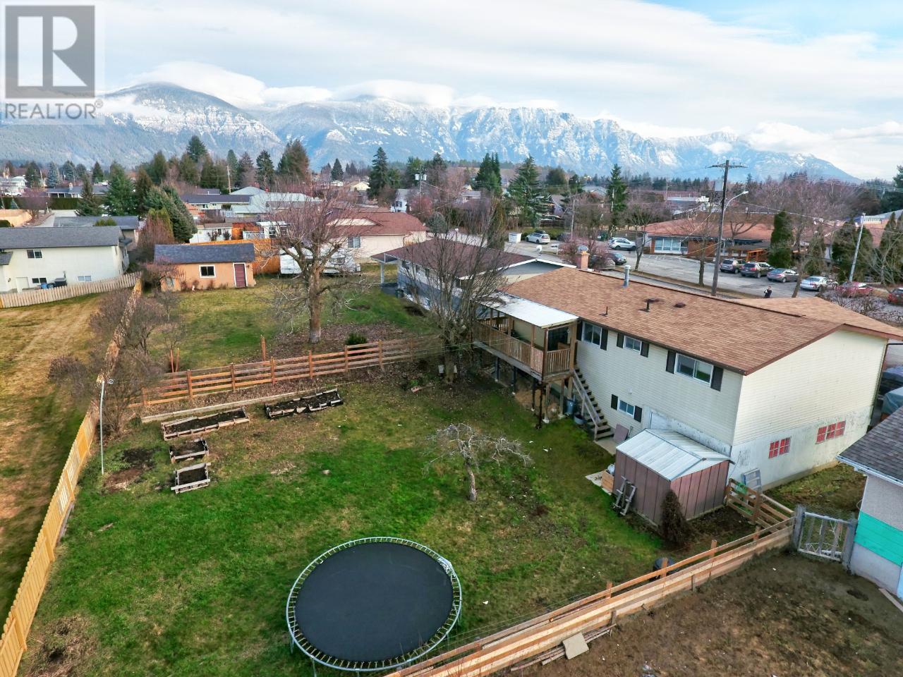 1818 Ash Street, Creston, British Columbia  V0B 1G5 - Photo 12 - 2475243