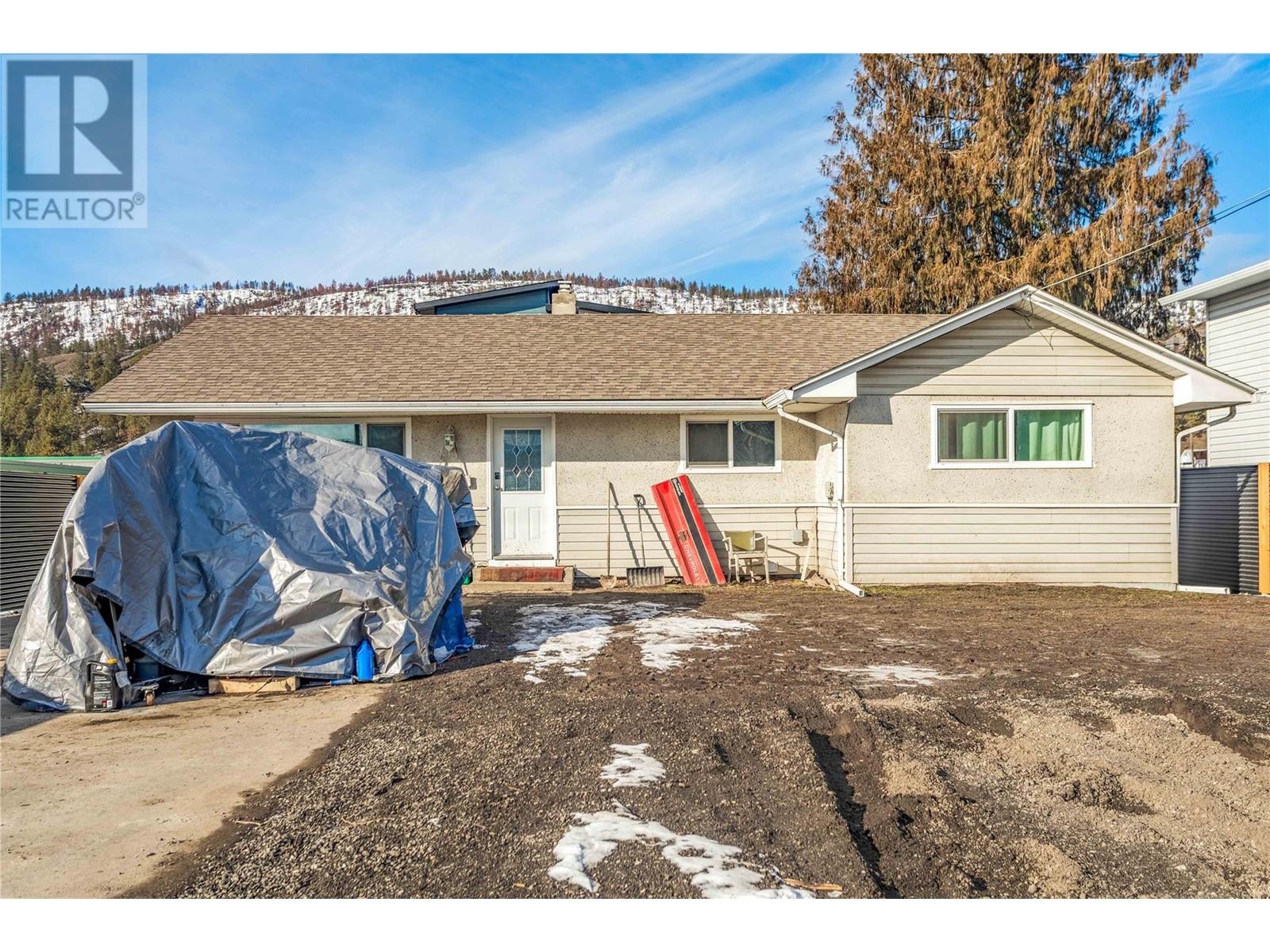 470 Snowsell Street N, Kelowna, British Columbia  V1V 2C7 - Photo 2 - 10304754