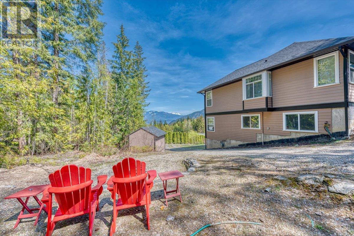 2127 Pleasant Dale Road W, Blind Bay, British Columbia  V0E 2W1 - Photo 19 - 10305900