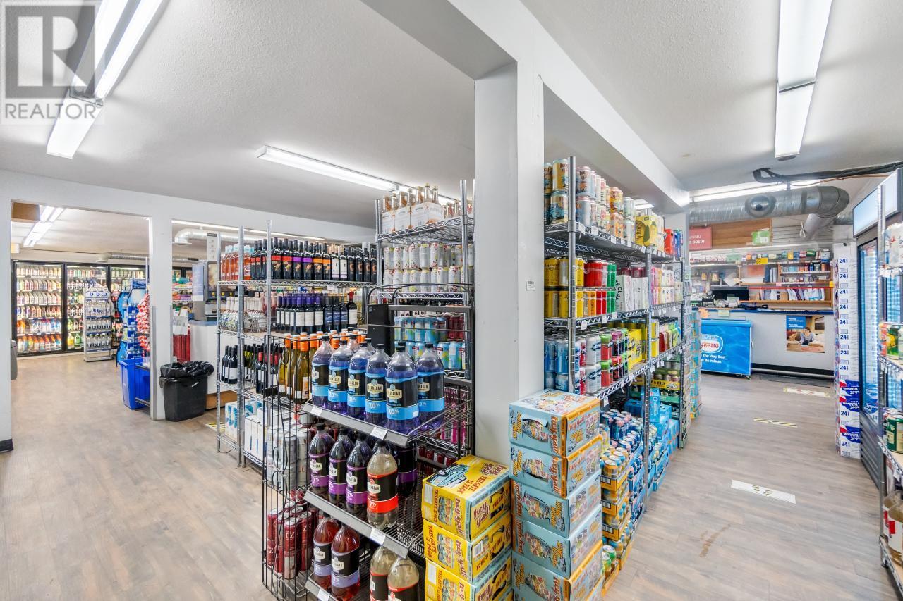 2593 Broadwater Road, Castlegar, British Columbia  V0G 1X0 - Photo 40 - 2475519