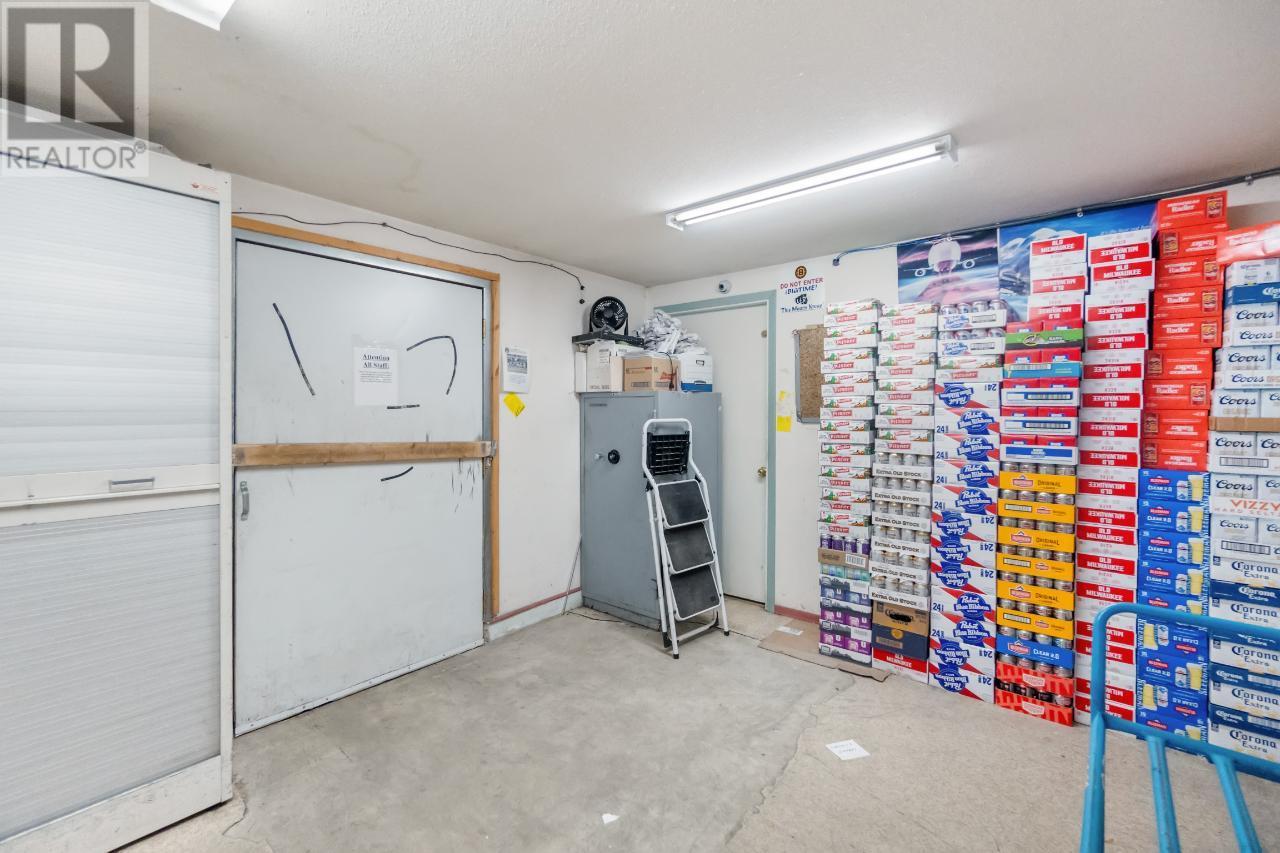 2593 Broadwater Road, Castlegar, British Columbia  V0G 1X0 - Photo 44 - 2475519