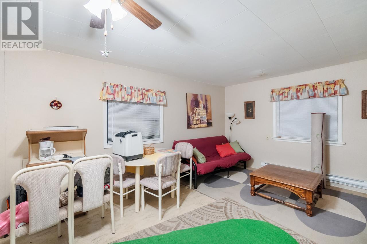 2593 Broadwater Road, Castlegar, British Columbia  V0G 1X0 - Photo 50 - 2475519