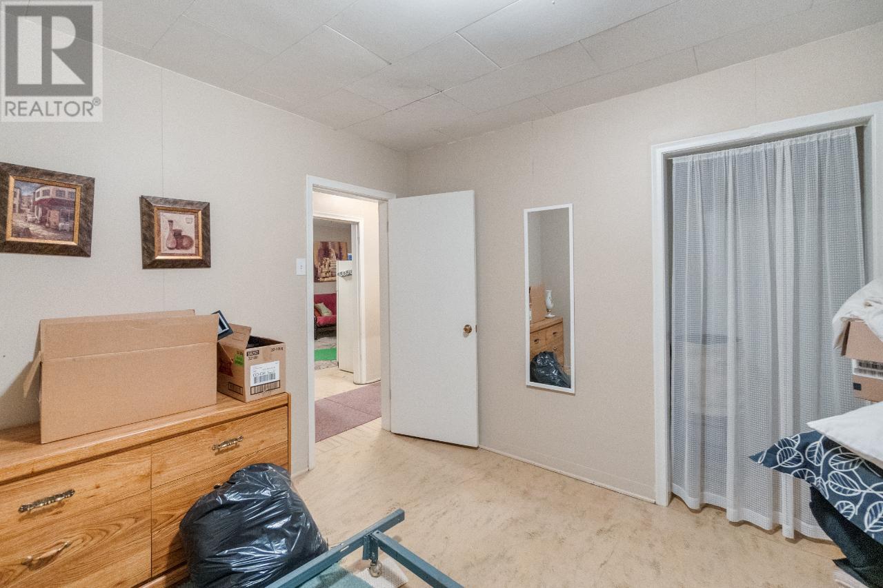 2593 Broadwater Road, Castlegar, British Columbia  V0G 1X0 - Photo 54 - 2475519