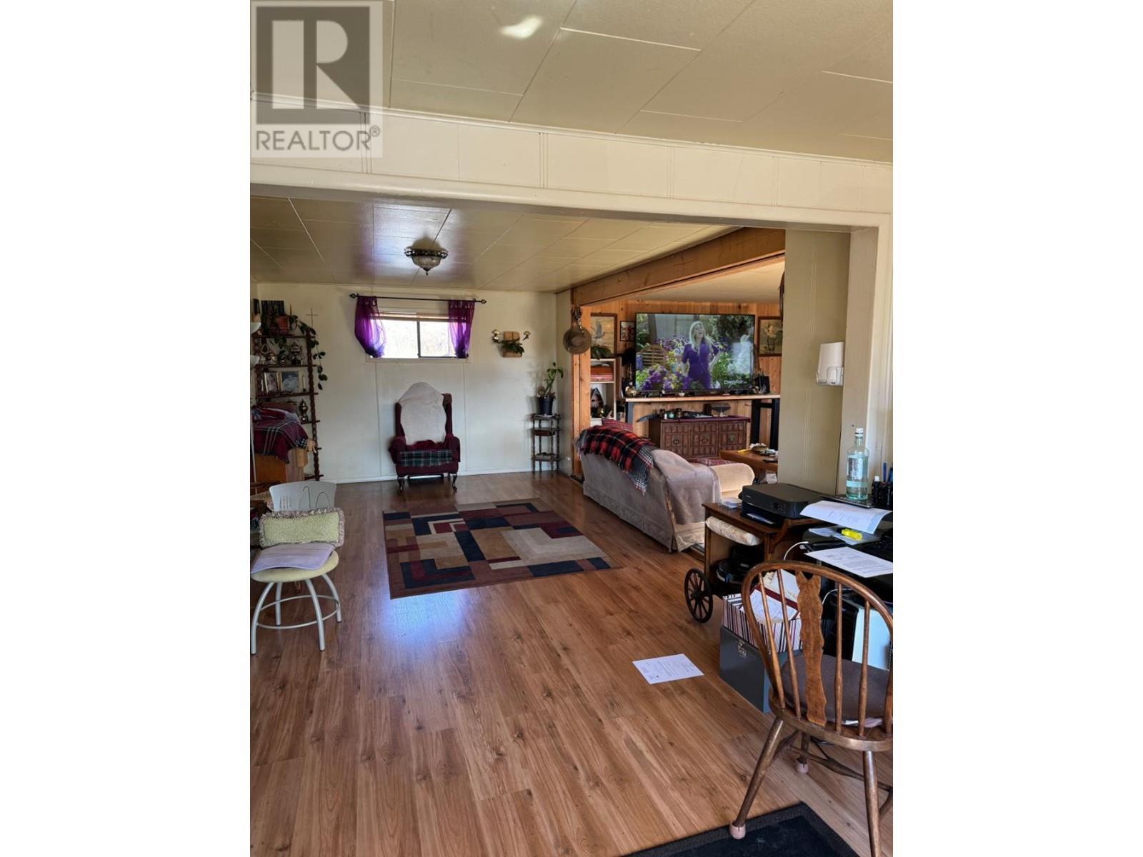 1005 Railway Boulevard, Creston, British Columbia  V0B 1G3 - Photo 5 - 2475518