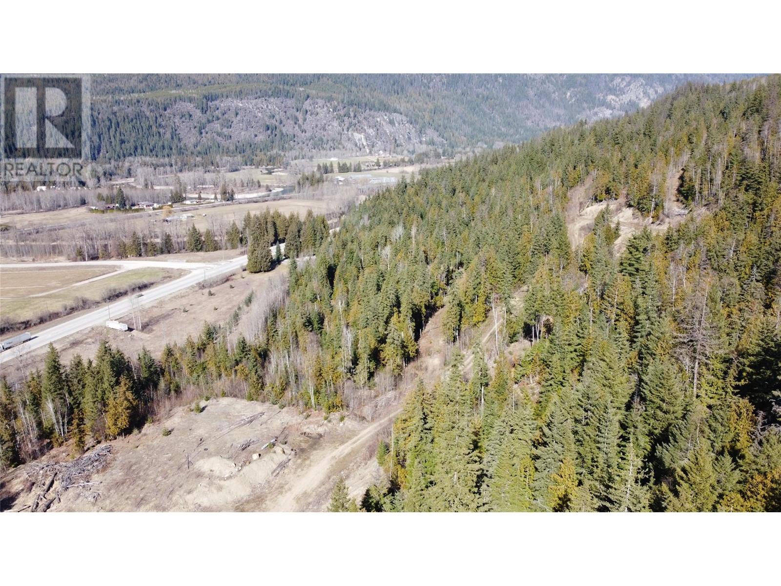 000 Trans Canada Highway, Sicamous, British Columbia  V0E 2V0 - Photo 13 - 10307495