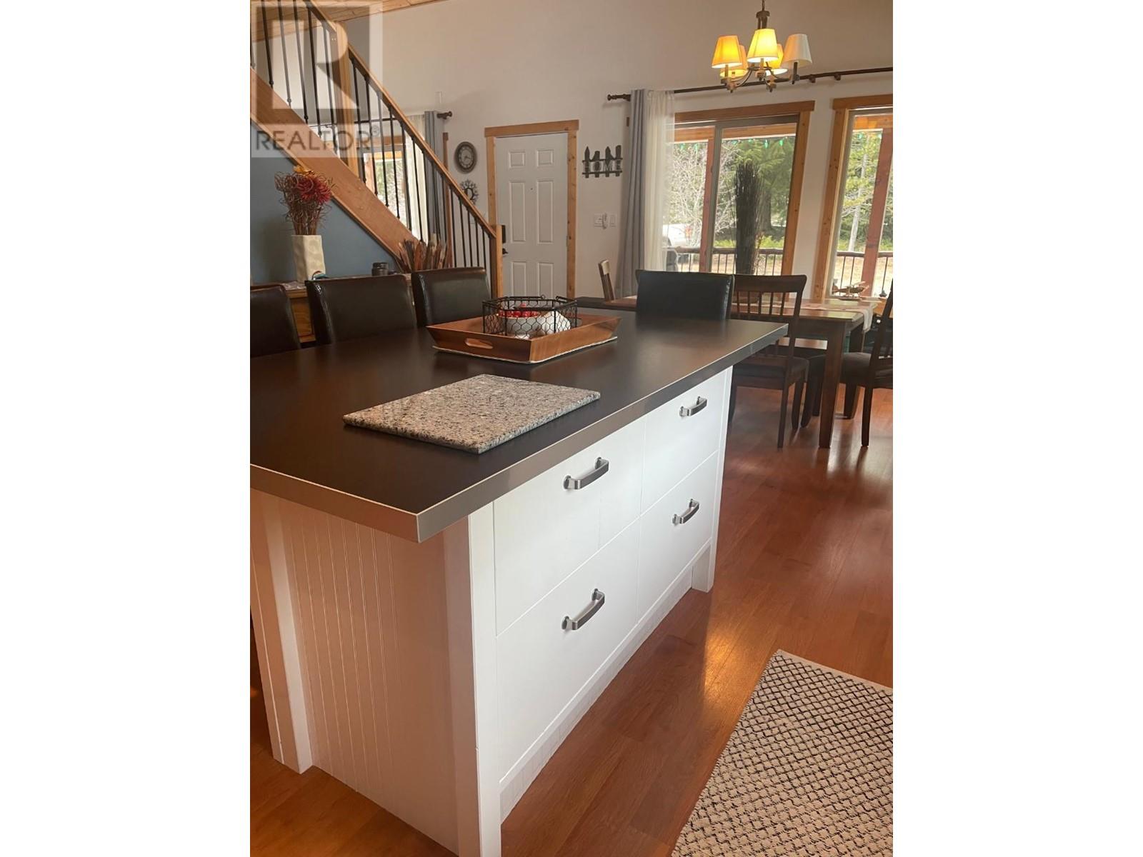 153 Wildwood Road, Nakusp, British Columbia  V0G 1R1 - Photo 10 - 2475635